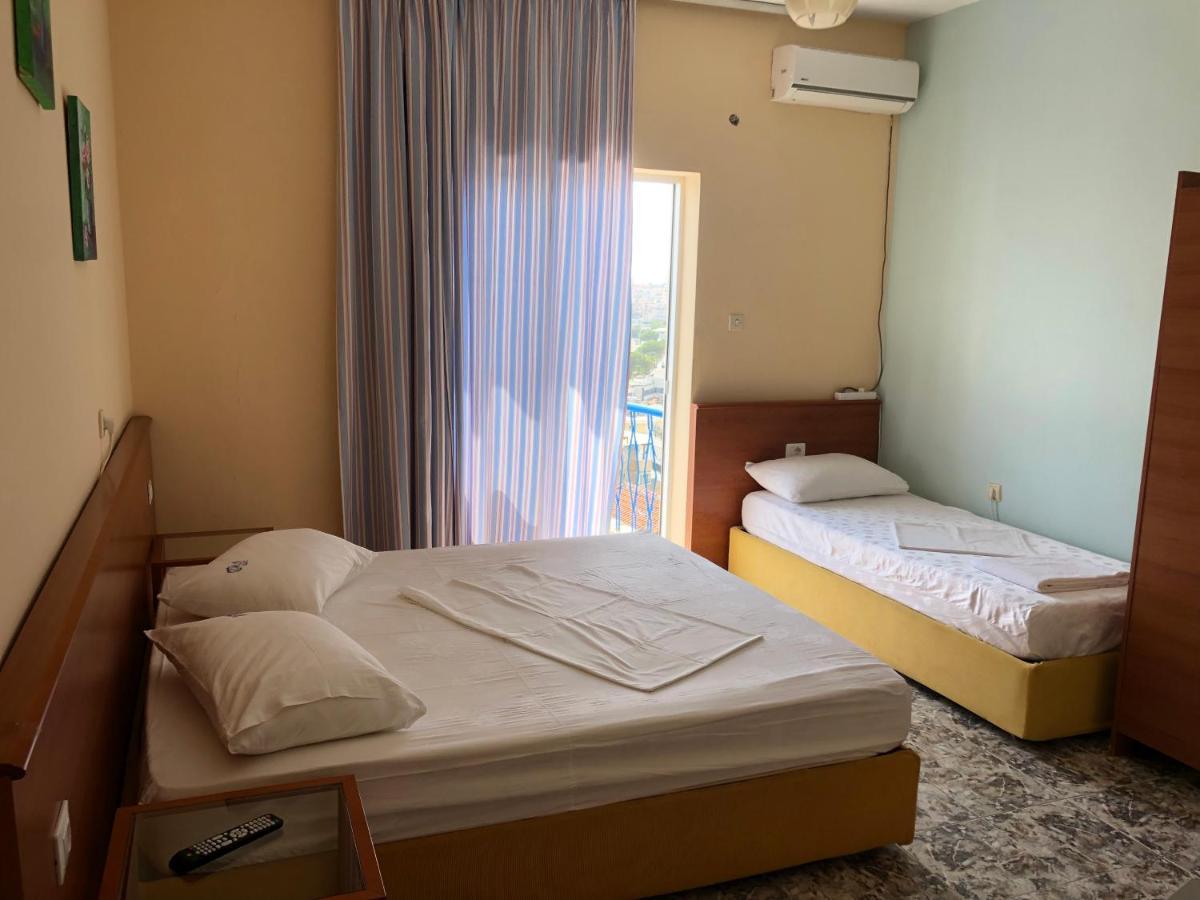 Hostel Andrey Саранда Экстерьер фото