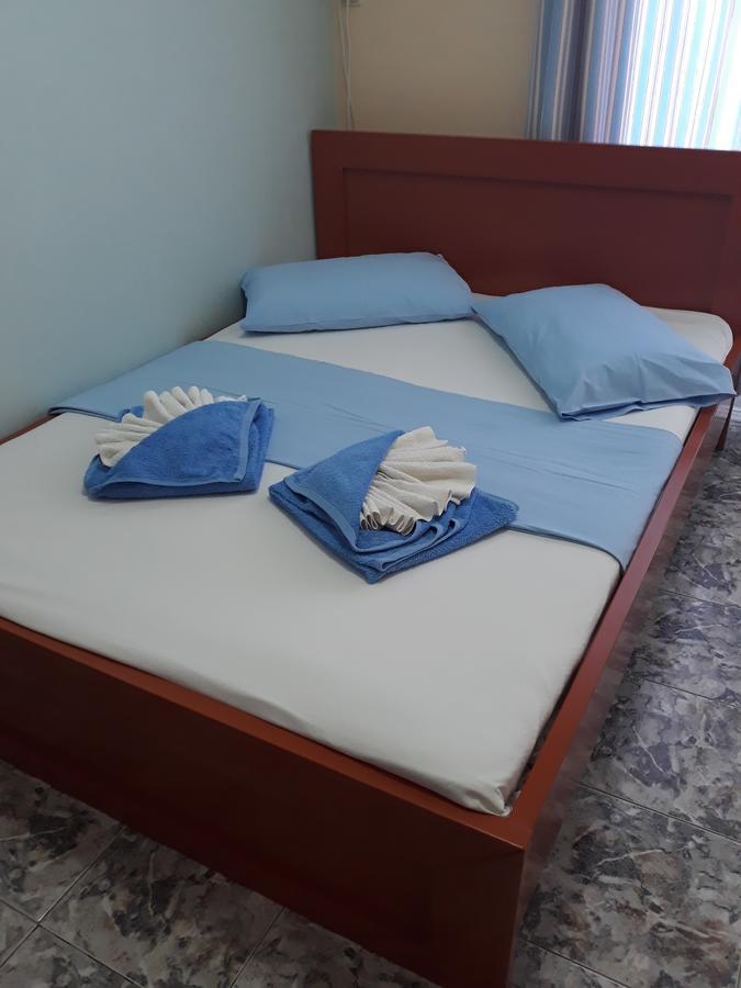 Hostel Andrey Саранда Экстерьер фото